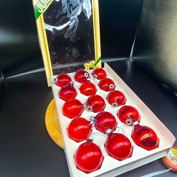 Pyramid jumbo glass vintage Christmas tree ornaments in a box of 15 - Picture 9 of 10